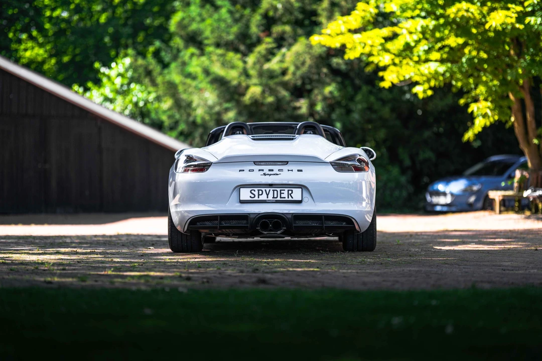 2015 Porsche 981 Boxster Spyder - Image 13 of 31