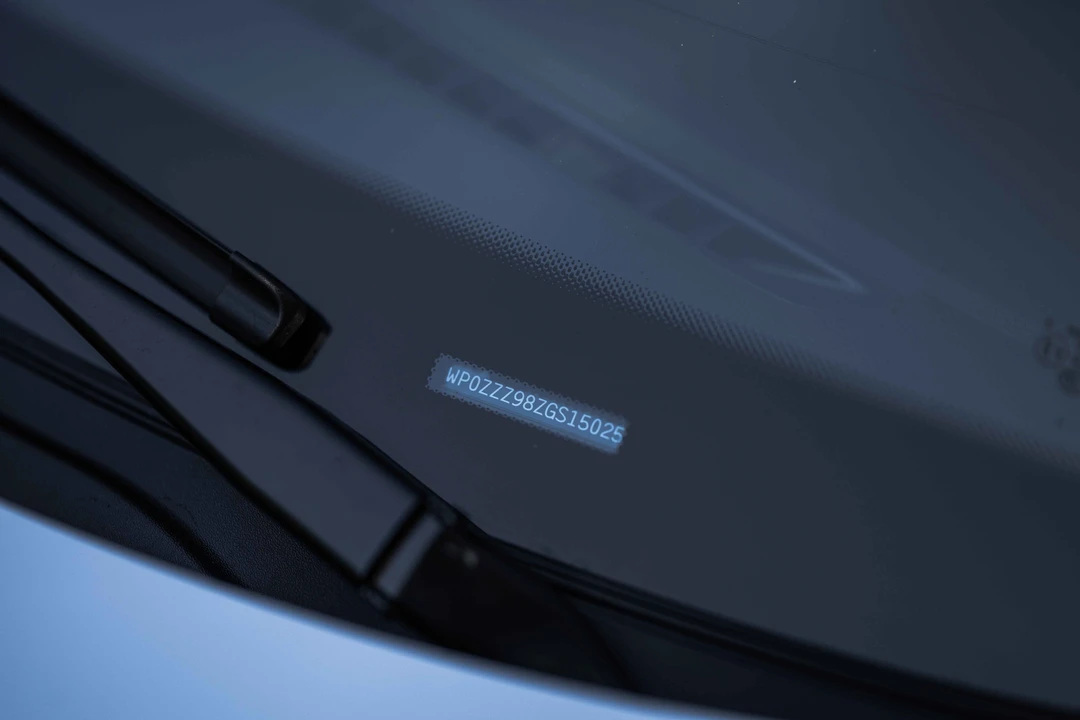 2015 Porsche 981 Boxster Spyder - Image 24 of 31