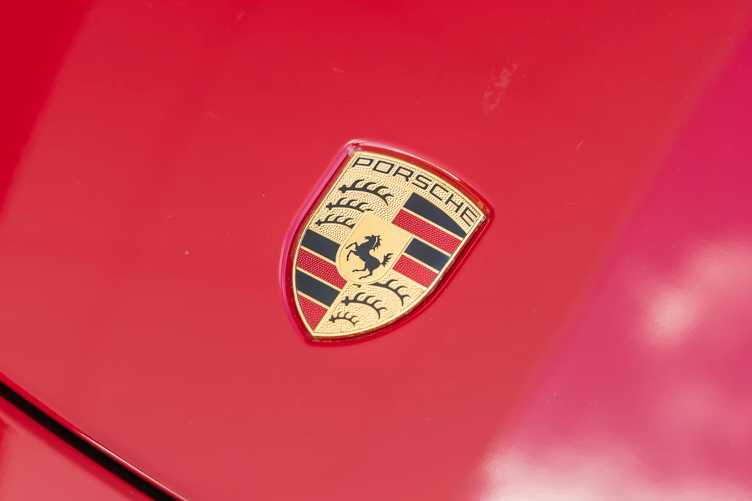 2015 Porsche 981 Cayman GTS - Image 15 of 31