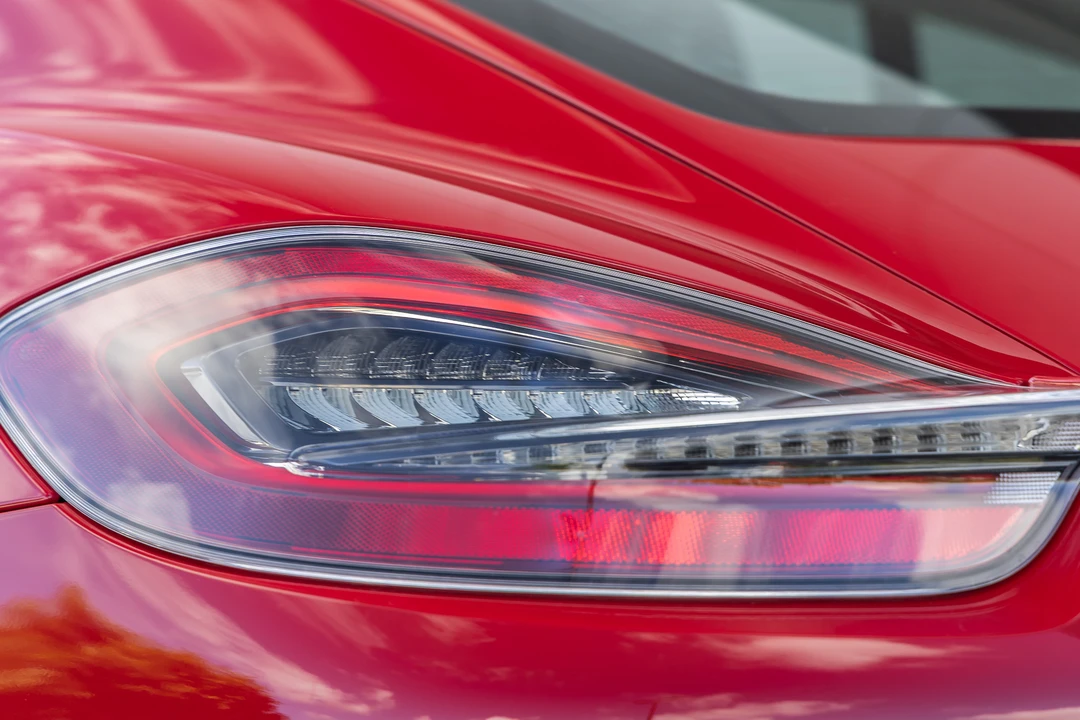 2015 Porsche 981 Cayman GTS - Image 23 of 31