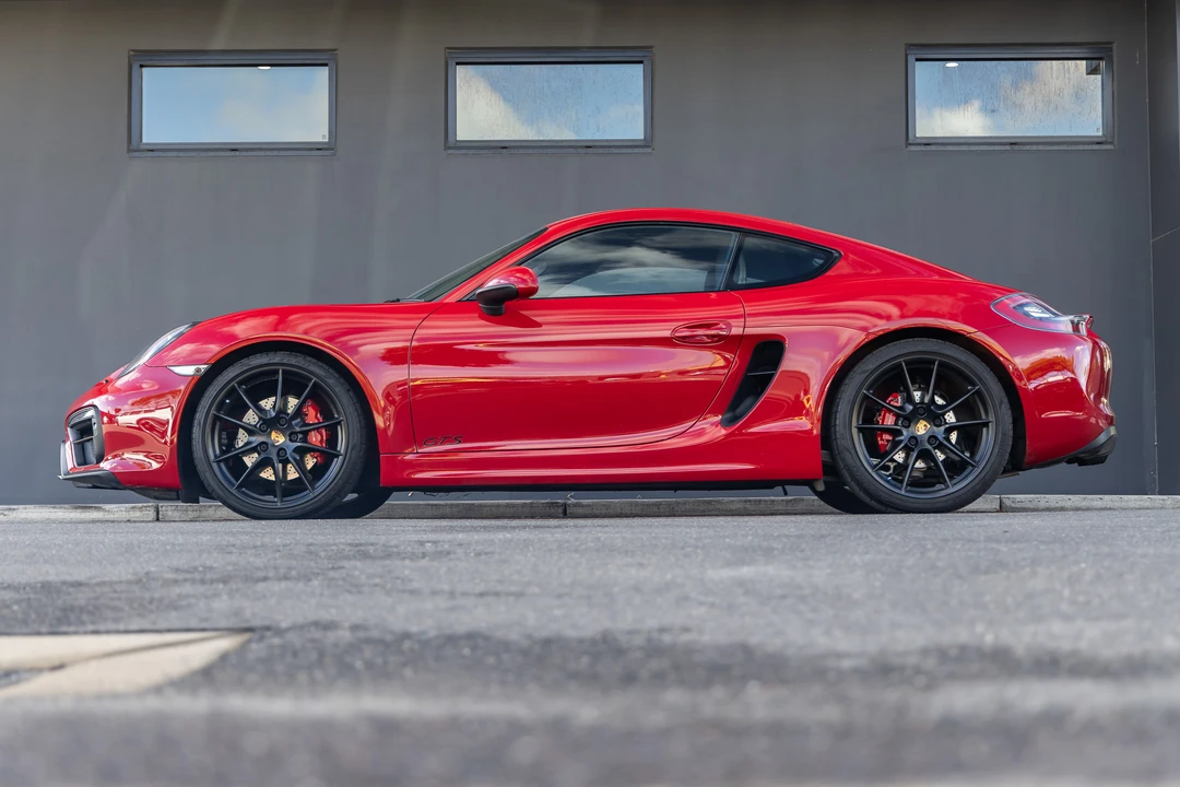 2015 Porsche 981 Cayman GTS - Image 8 of 31