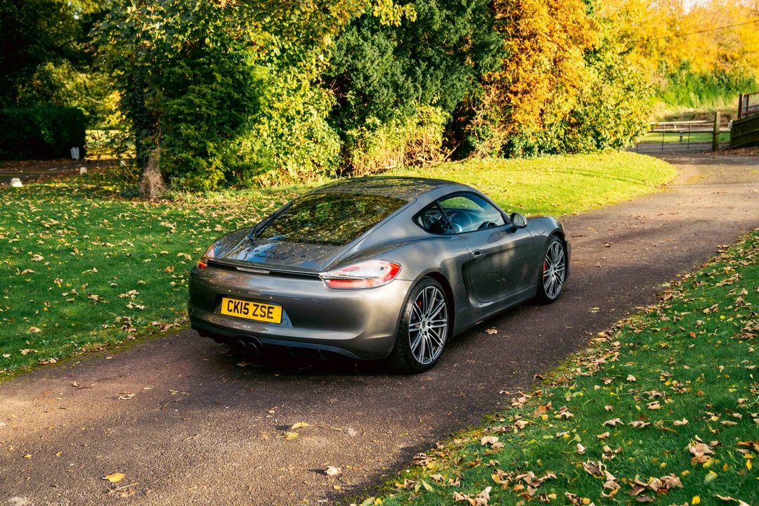 2015 Porsche 981 Cayman GTS - Image 8 of 31