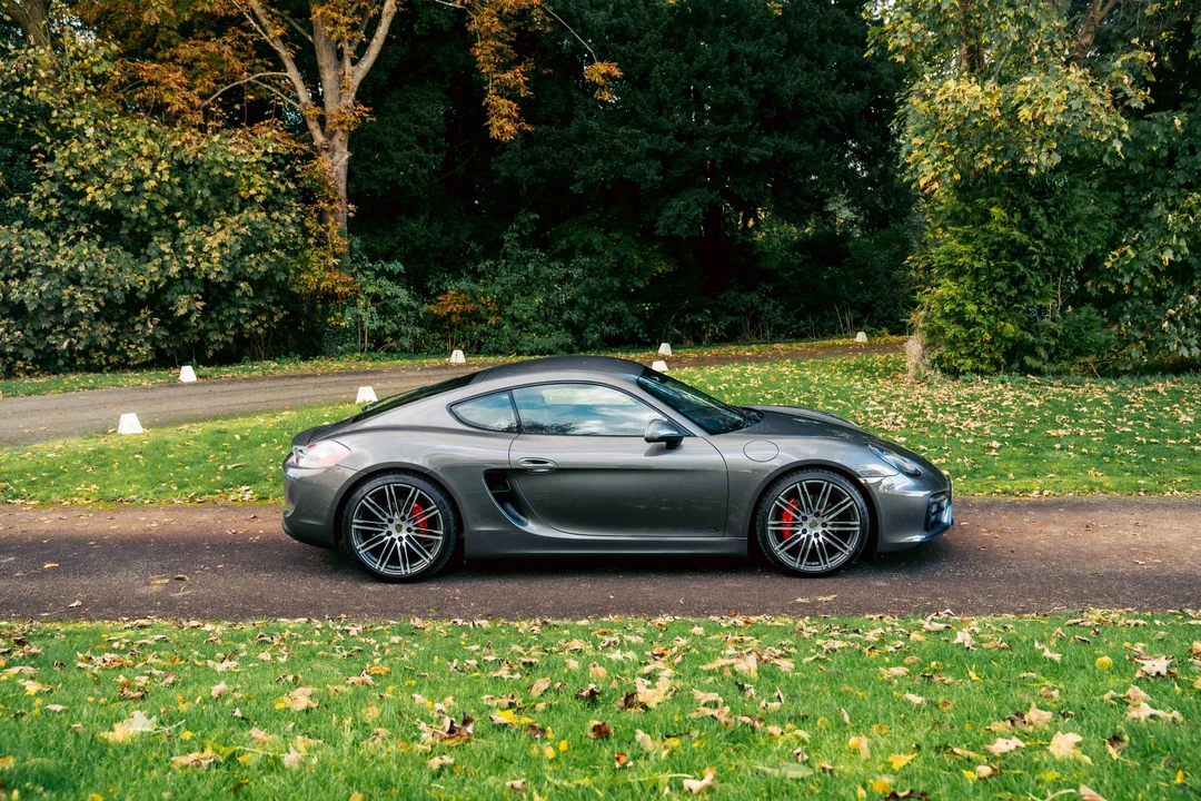 2015 Porsche 981 Cayman GTS - Image 9 of 31