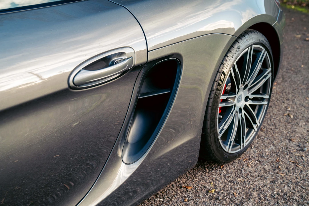 2015 Porsche 981 Cayman GTS - Image 28 of 31