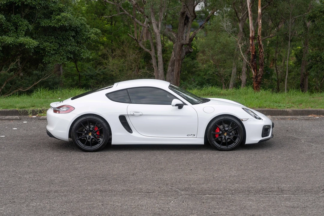2015 Porsche 981 Cayman GTS - Image 16 of 31