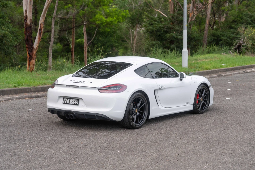 2015 Porsche 981 Cayman GTS - Image 15 of 31