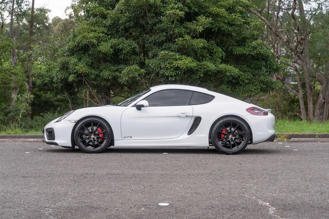 2015 Porsche 981 Cayman GTS - Image 4 of 31