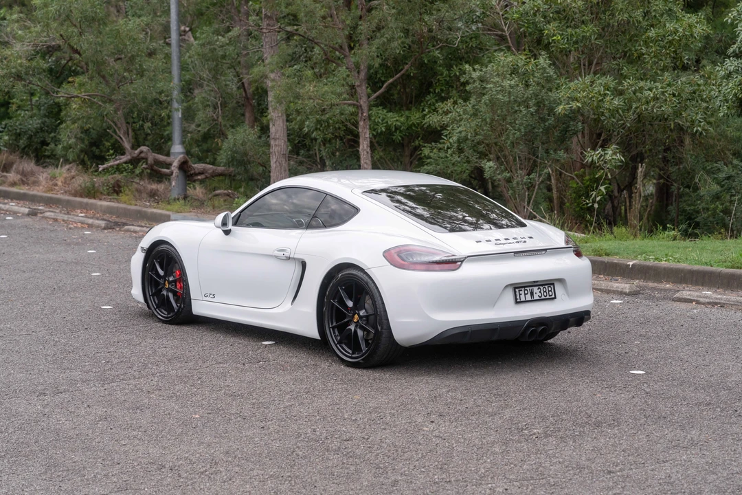 2015 Porsche 981 Cayman GTS - Image 13 of 31