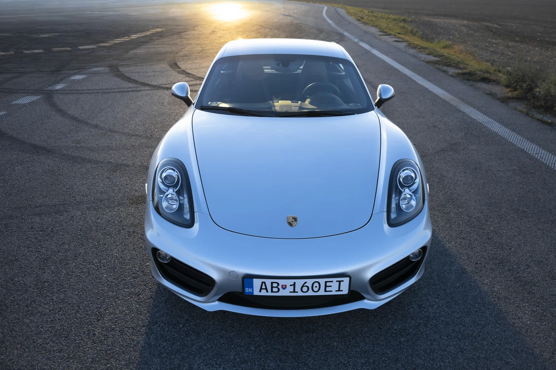 2015 Porsche 981 Cayman S - Image 2 of 31