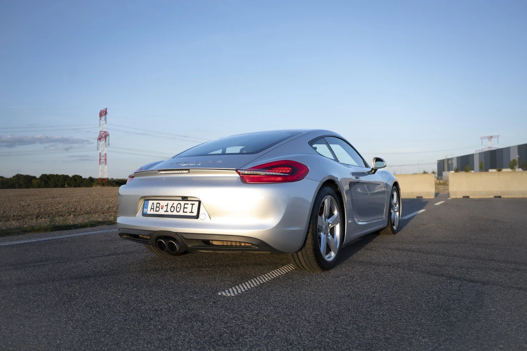 2015 Porsche 981 Cayman S - Image 5 of 31