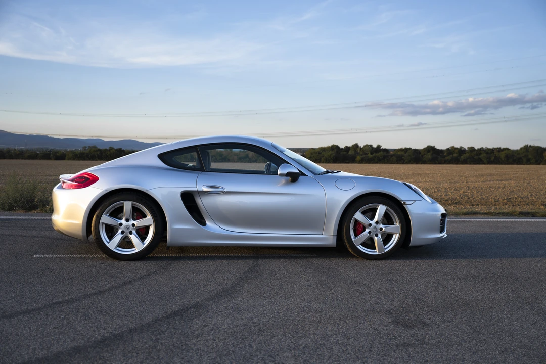 2015 Porsche 981 Cayman S - Image 6 of 31