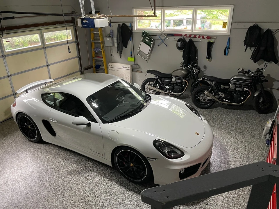 2015 Porsche 981 Cayman S - Image 14 of 31