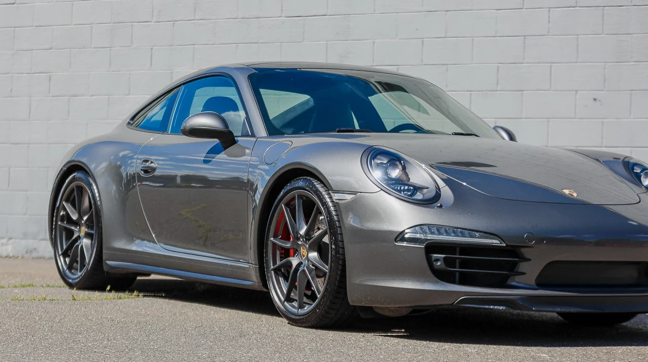 2015 Porsche 991 Carrera 4S - Image 17 of 31