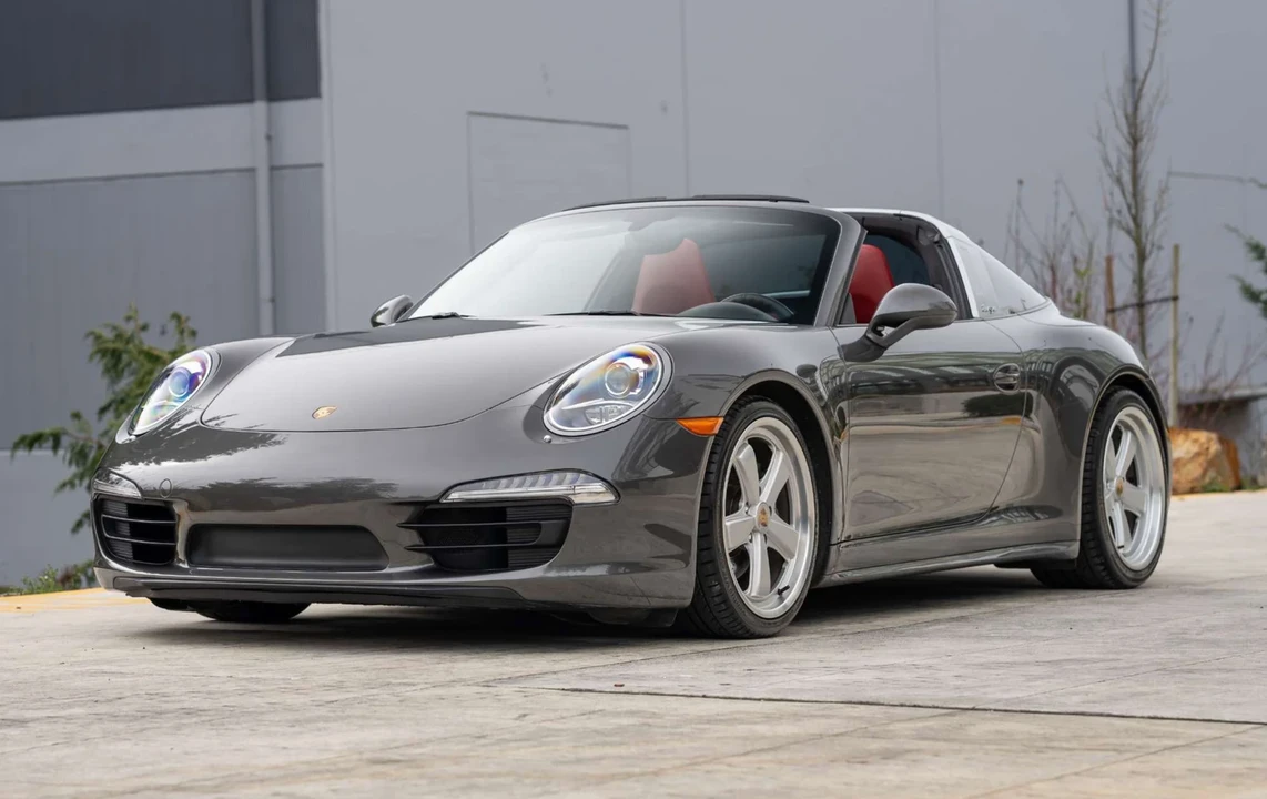 2015 Porsche 991 Targa 4 & 4S - Image 2 of 31