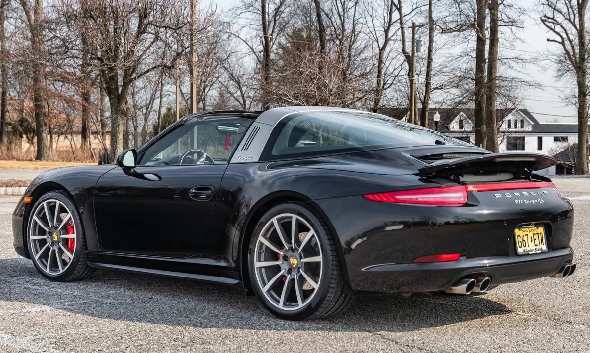 2015 Porsche 991 Targa 4 & 4S - Image 6 of 6