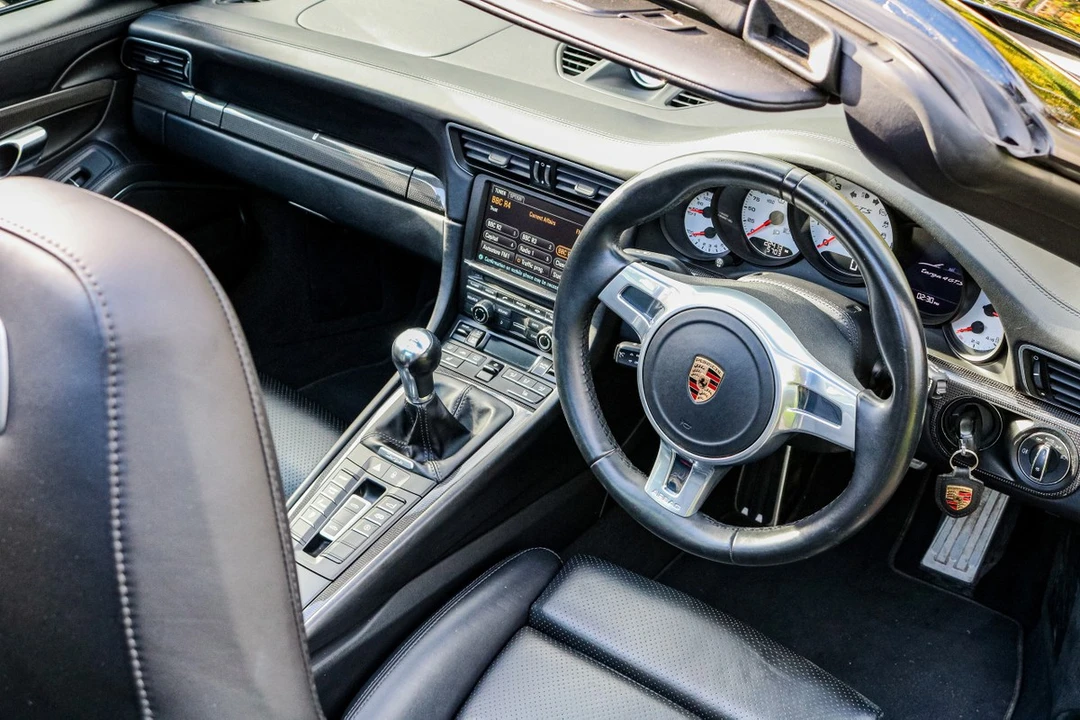 2015 Porsche 991 Targa 4 GTS - Image 13 of 30