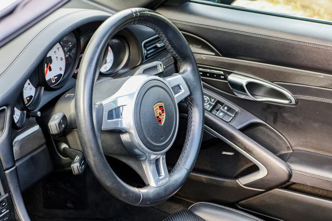 2015 Porsche 991 Targa 4 GTS - Image 12 of 30