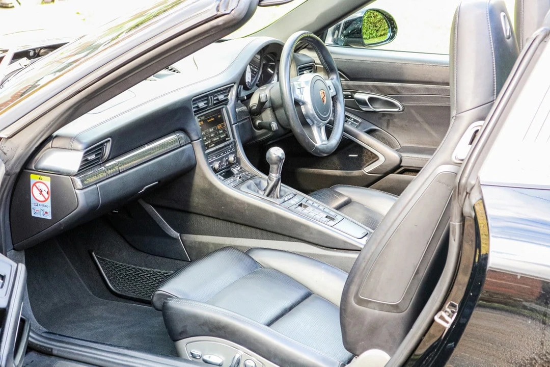 2015 Porsche 991 Targa 4 GTS - Image 11 of 30