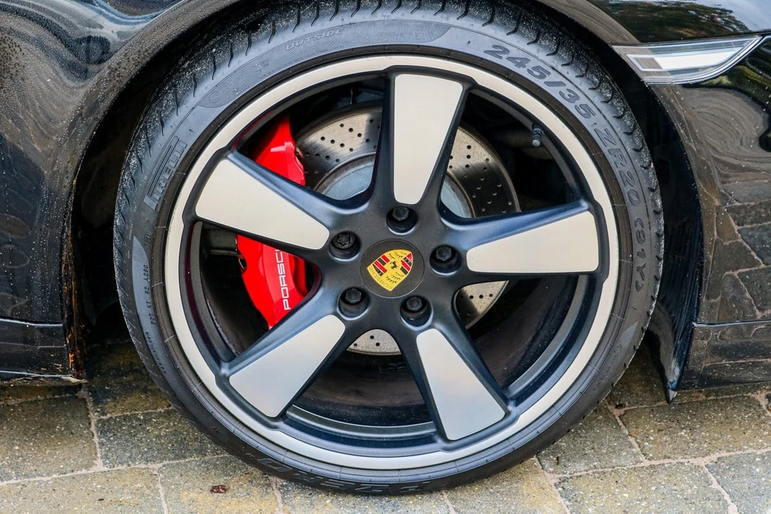 2015 Porsche 991 Targa 4 GTS - Image 7 of 30