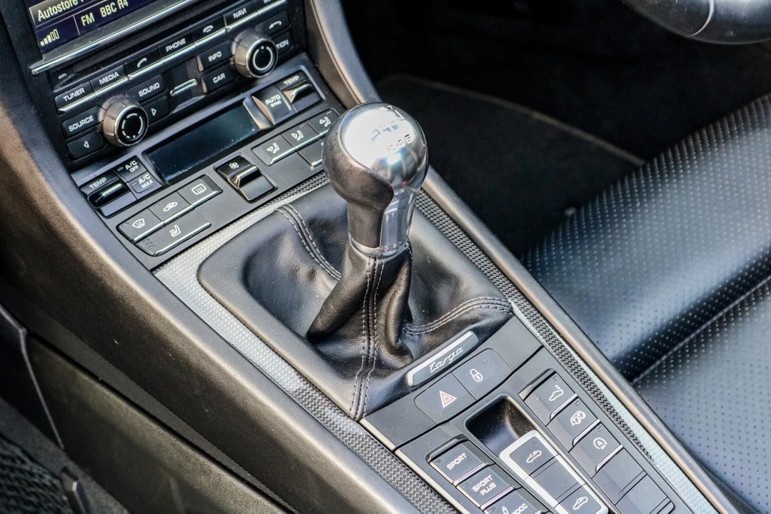 2015 Porsche 991 Targa 4 GTS - Image 22 of 30