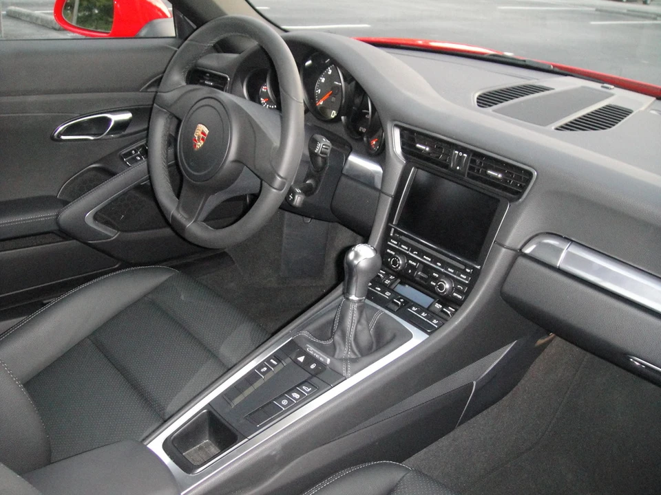 2015 Porsche 991 Carrera - Image 15 of 21