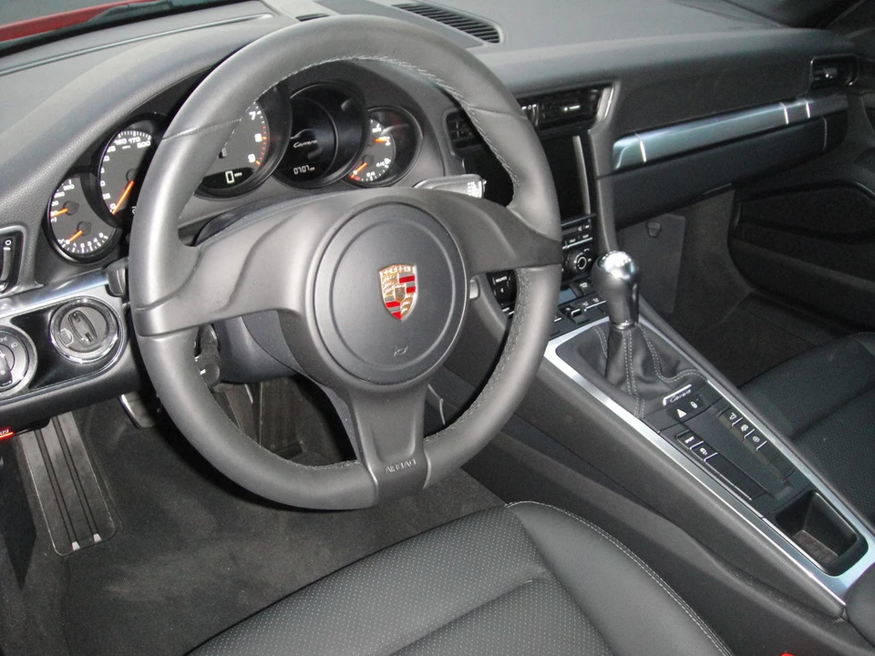 2015 Porsche 991 Carrera - Image 14 of 21