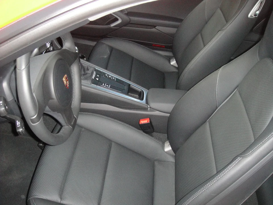 2015 Porsche 991 Carrera - Image 16 of 21