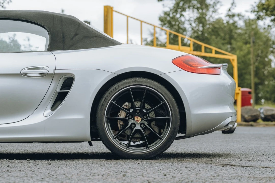 2015 Porsche 981 Boxster - Image 4 of 30