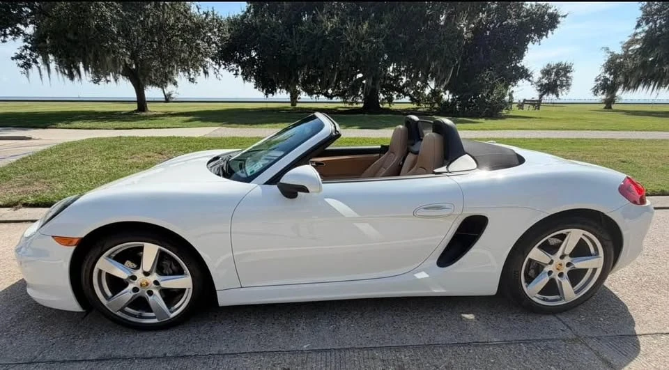 2015 Porsche 981 Boxster - Image 2 of 8