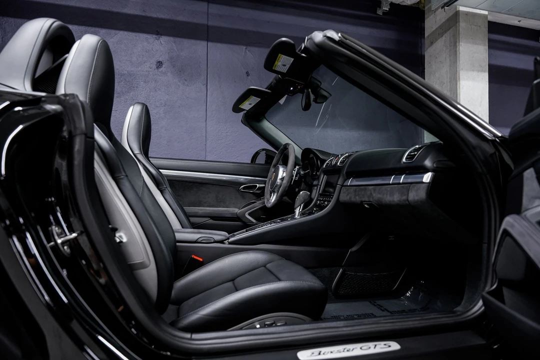 2015 Porsche 981 Boxster GTS - Image 25 of 31