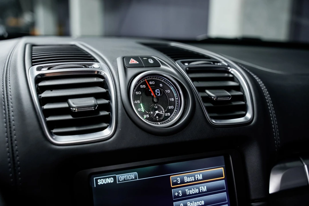 2015 Porsche 981 Boxster GTS - Image 12 of 31