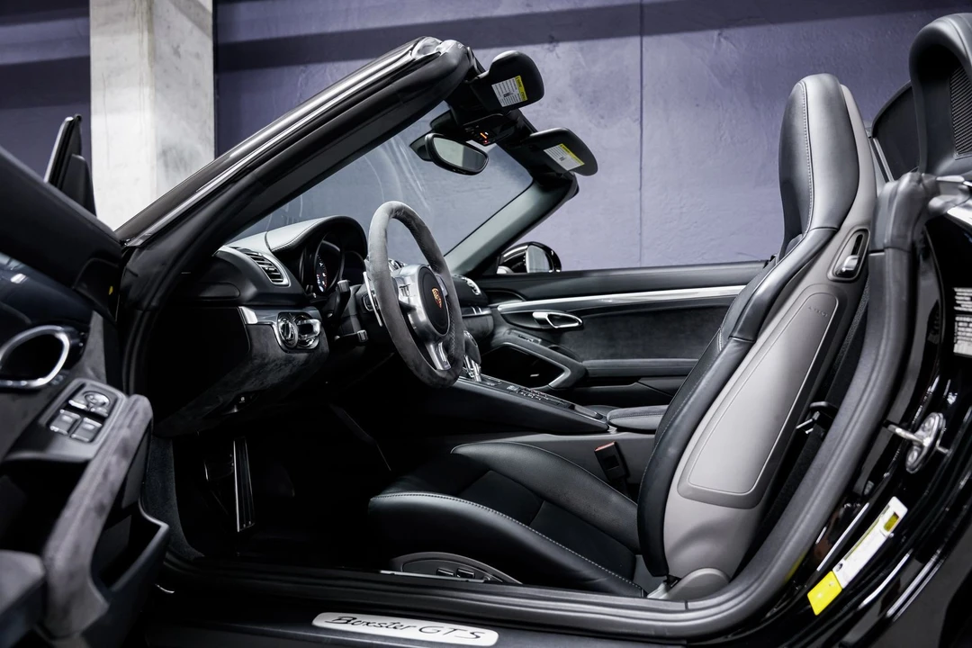 2015 Porsche 981 Boxster GTS - Image 18 of 31