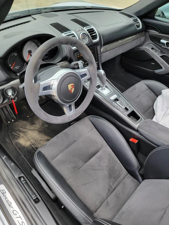 2015 Porsche 981 Boxster GTS - Image 16 of 21