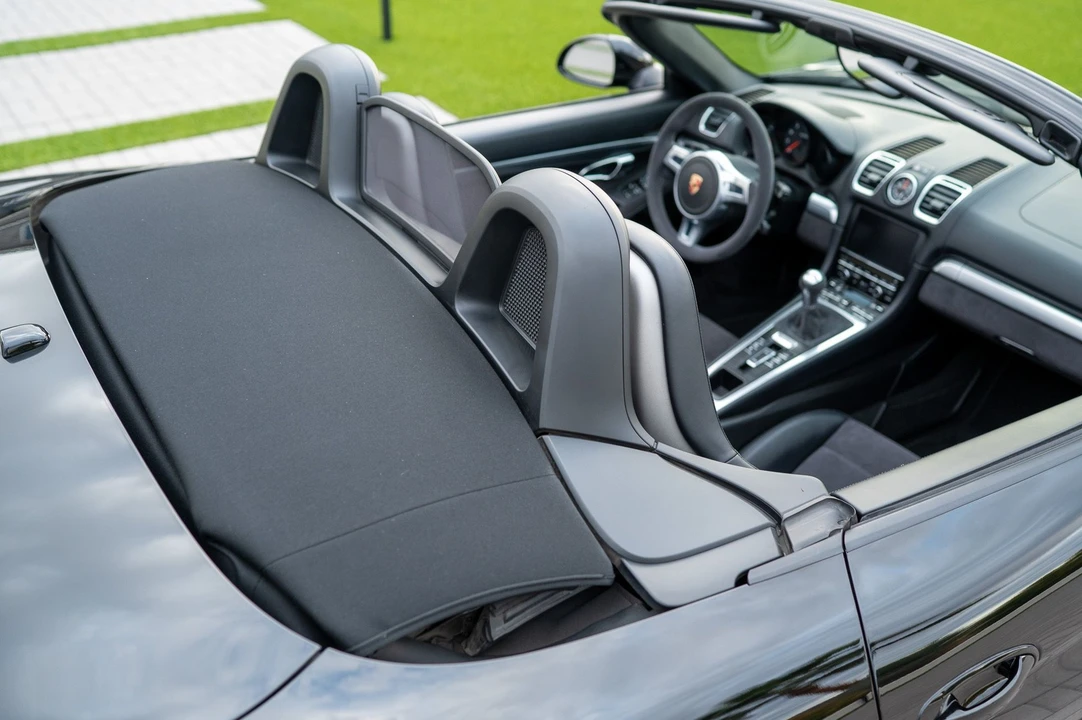 2015 Porsche 981 Boxster GTS - Image 9 of 31