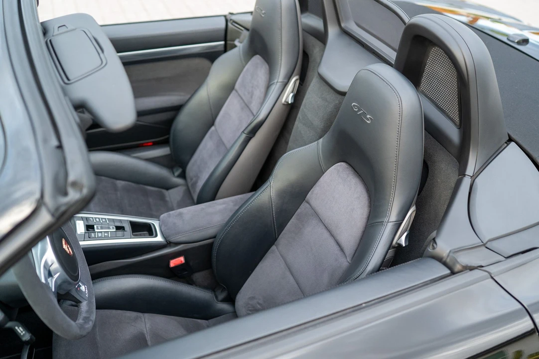 2015 Porsche 981 Boxster GTS - Image 10 of 31