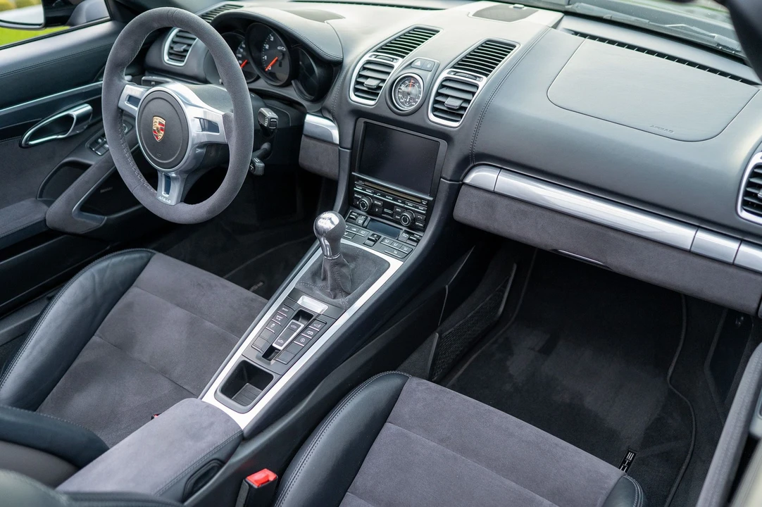 2015 Porsche 981 Boxster GTS - Image 12 of 31