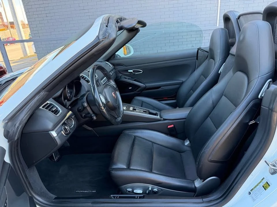 2015 Porsche 981 Boxster - Image 10 of 16