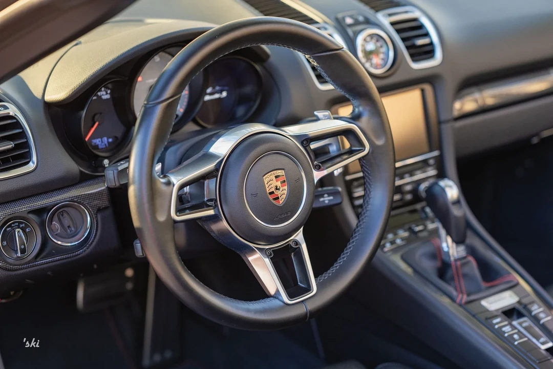 2015 Porsche 981 Boxster S - Image 16 of 31