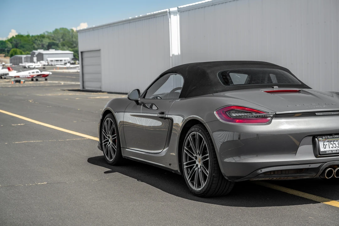 2015 Porsche 981 Boxster S - Image 14 of 31