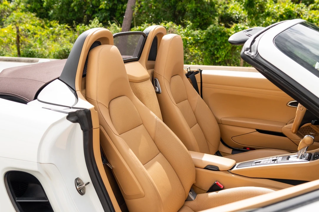 2015 Porsche 981 Boxster S - Image 8 of 21