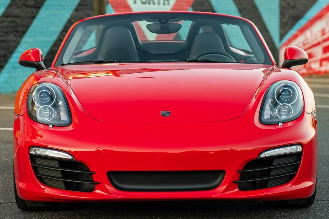 2015 Porsche 981 Boxster - Image 2 of 31