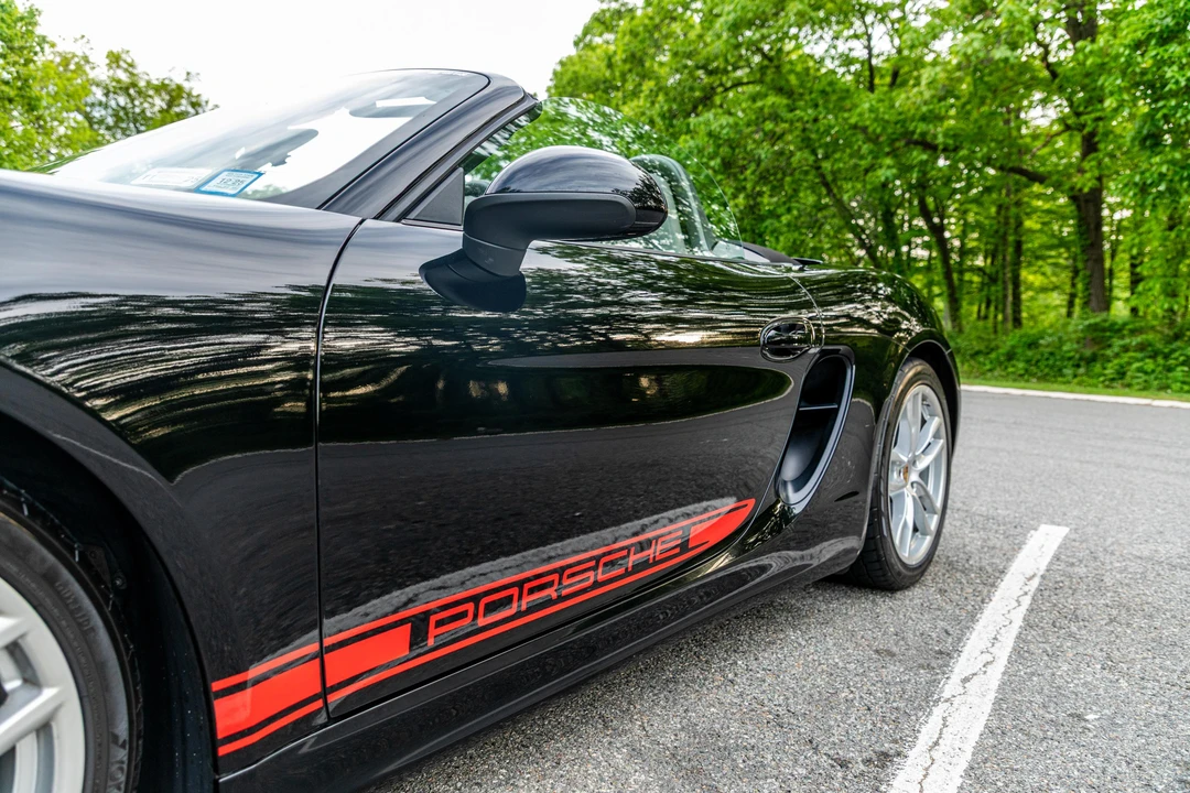 2015 Porsche 981 Boxster - Image 24 of 31