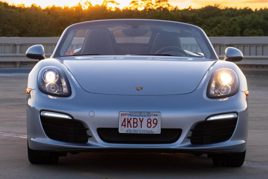 2015 Porsche 981 Boxster - Image 2 of 31