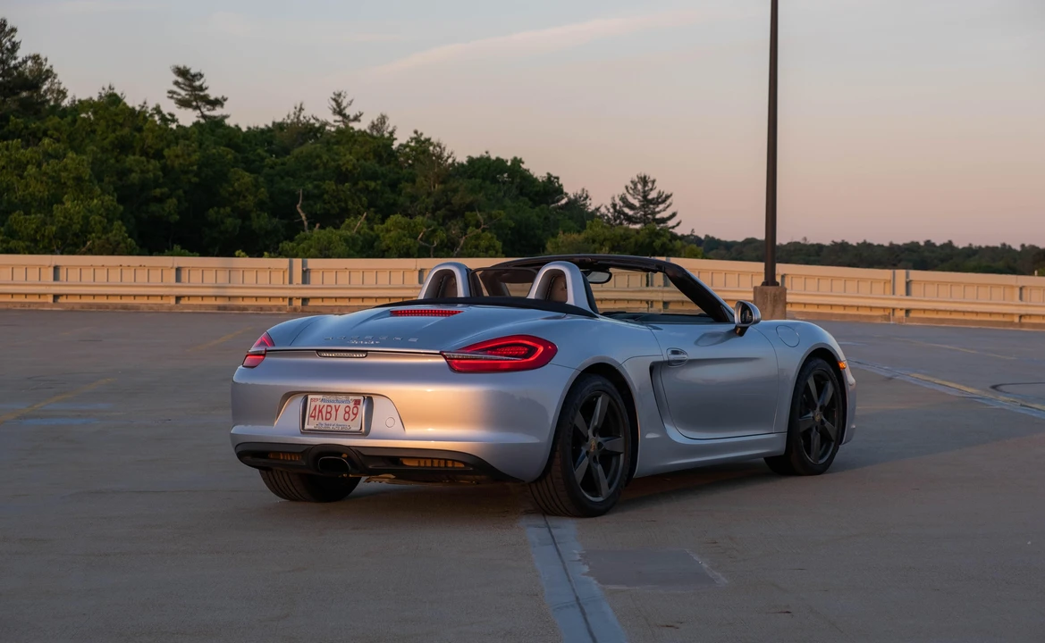 2015 Porsche 981 Boxster - Image 9 of 31