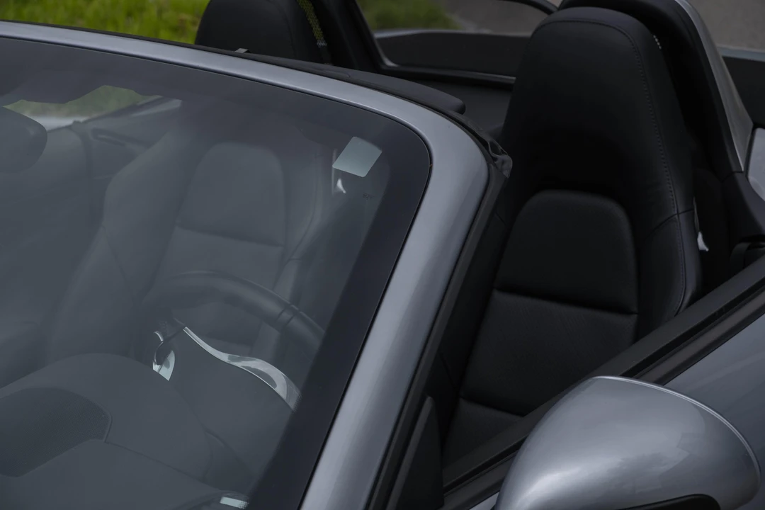 2015 Porsche 981 Boxster - Image 24 of 31