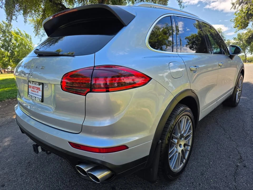 2015 Porsche 958 Cayenne - Image 7 of 17