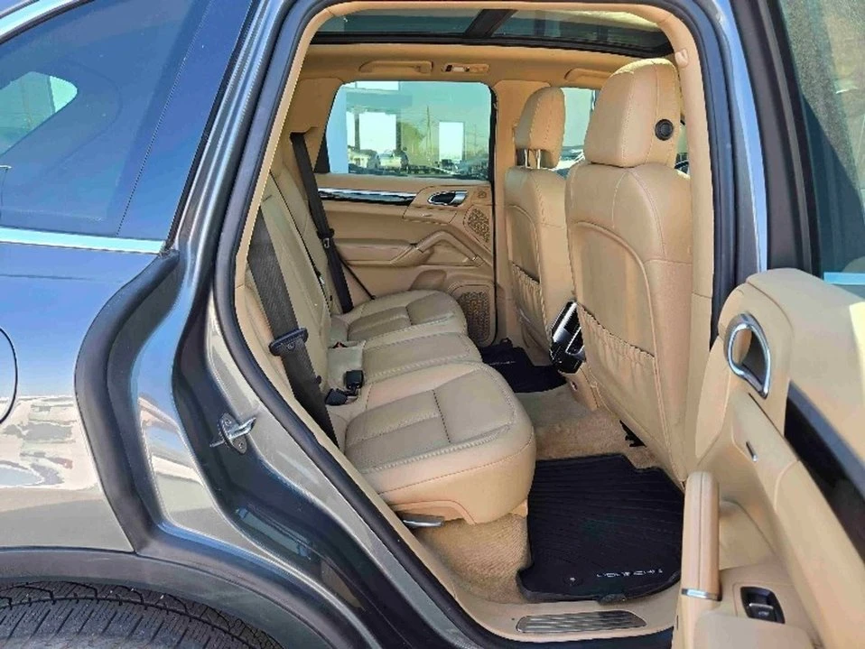 2015 Porsche 958 Cayenne - Image 10 of 15