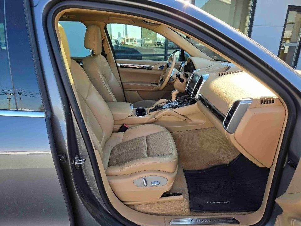 2015 Porsche 958 Cayenne - Image 11 of 15