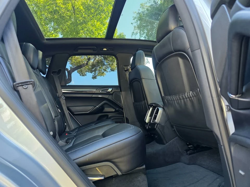 2015 Porsche 958 Cayenne - Image 14 of 17
