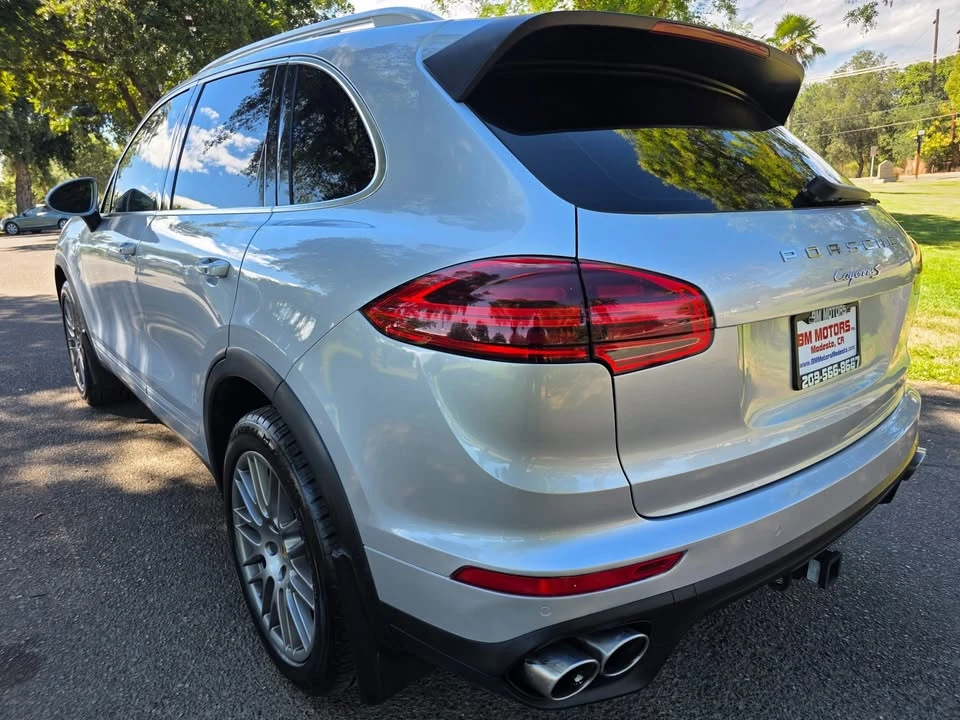 2015 Porsche 958 Cayenne - Image 5 of 17